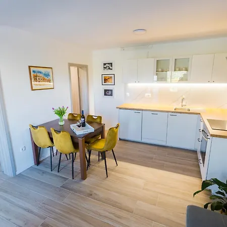 Lejlighed Apartment Tom Near Kolpa River