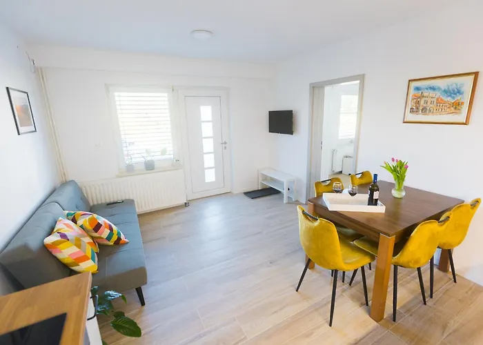 Apartma Tom * Metlika